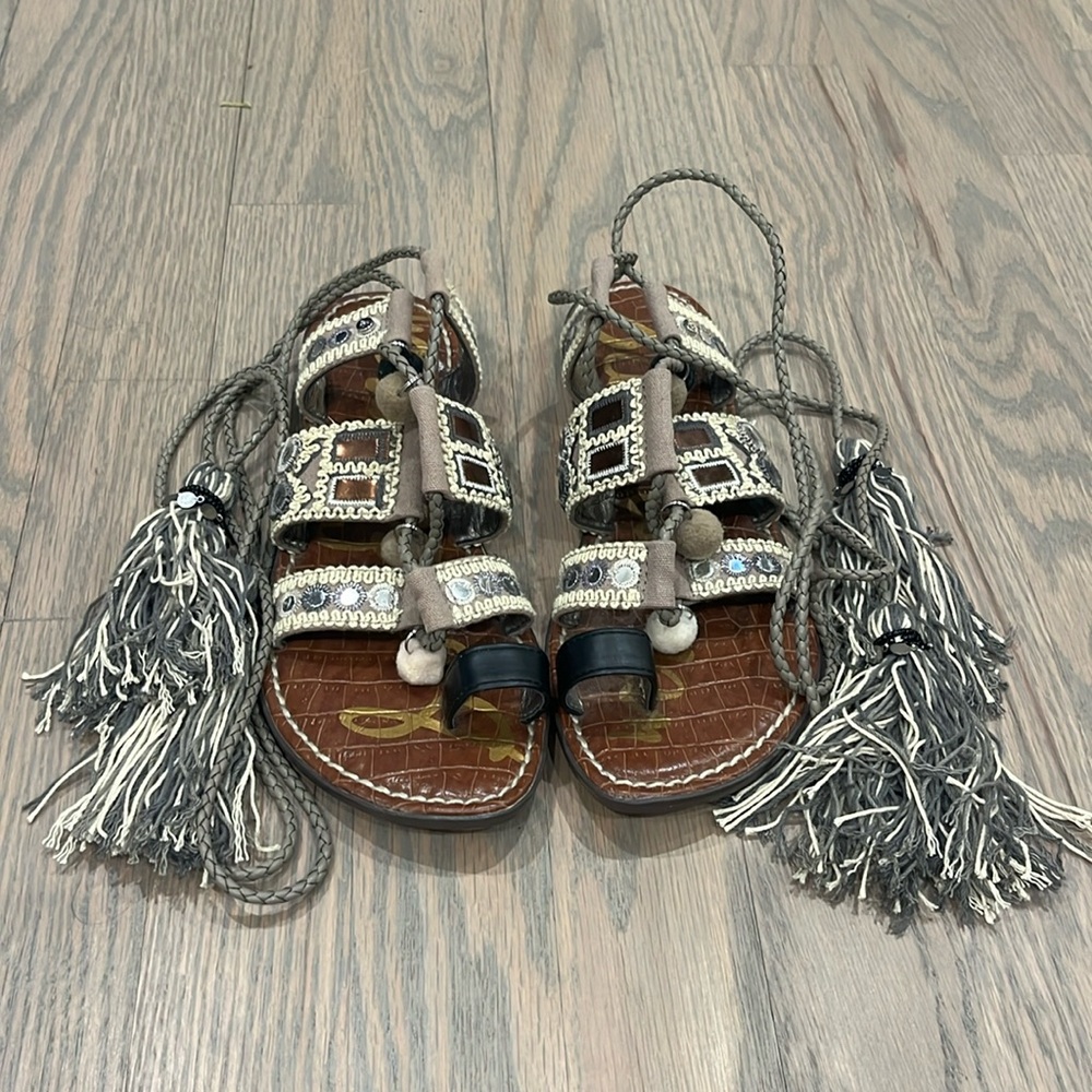 Sam Edelman size 6 sandals either tassel